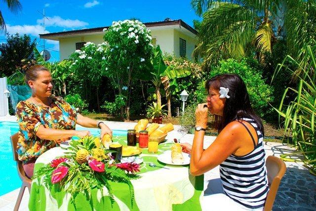 Ahitea Lodge Papeete  Buitenkant foto
